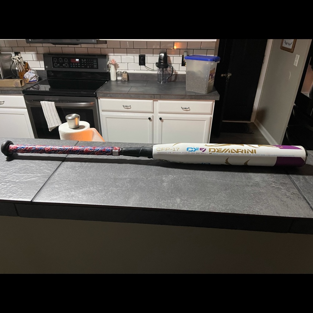 DeMarini CFP-17 CF9 Fast Pitch Softball 🥎 Bat.